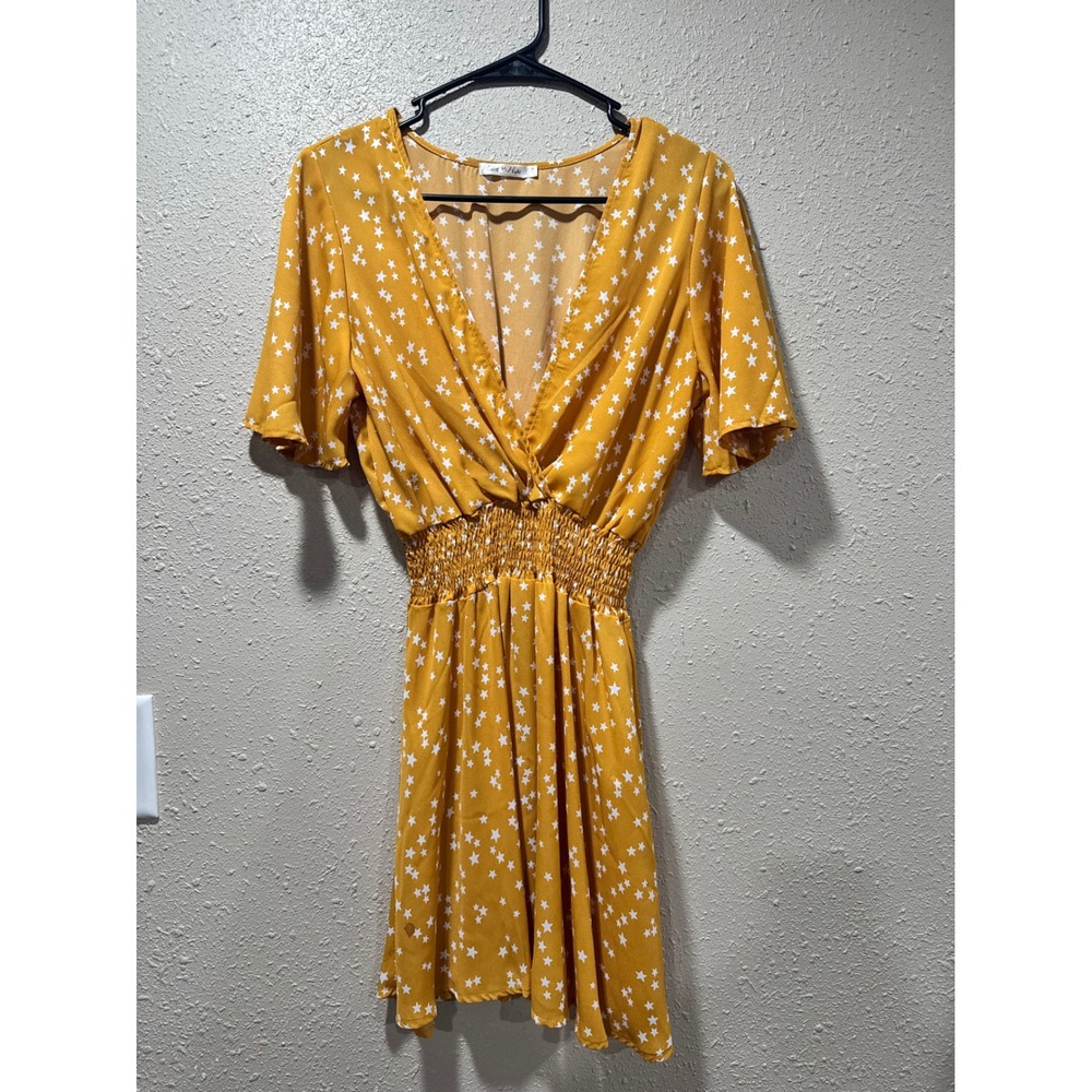 Heart & Hips Mustard Yellow Star Print V-Neck Smocked Waist Mini Dress Womens M